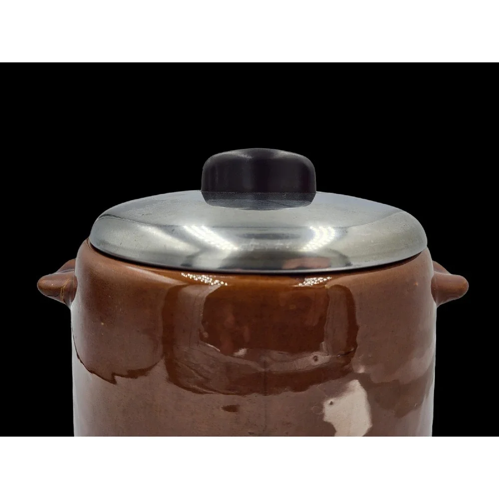 Vintage West Bend 2‎ Qt. Bean Pot Genuine Ceramic Stoneware w/ Metal Lid USA